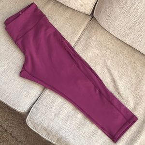 Capri leggings with mesh cutouts